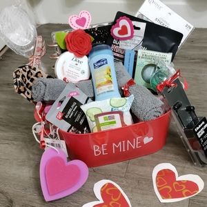 This is just one of my Baskets.....This is for sale,Also have many types .